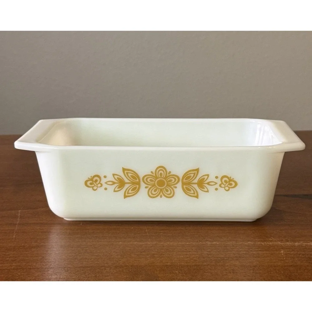 Pyrex Butterfly Gold pattern 913 Loaf Pan Ovenware Baking Dish Made in USA